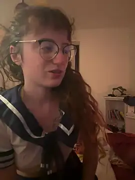 Snapshot of _foxygirl_ chatting on 01/30/25, 06:10  foxygirl  online show from 01/30/25, 06:10