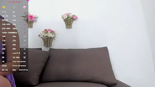 Snapshot of Ahlam__ chatting on 11/06/25, 07:48 Ahlam online show from 11/06/25, 07:48