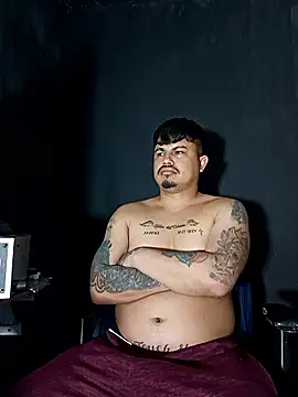 Snapshot of DickMasterfindom chatting on 01/07/26, 11:07 DickMasterfindom online show from 01/07/26, 11:07