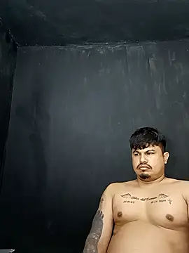 Snapshot of DickMasterfindom chatting on 01/12/26, 11:43 DickMasterfindom online show from 01/12/26, 11:43