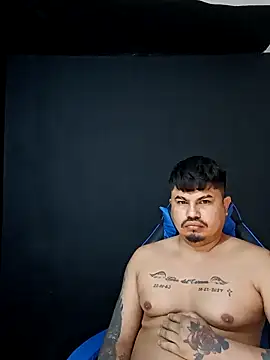 Snapshot of DickMasterfindom chatting on 04/23/26, 11:40 DickMasterfindom online show from 04/23/26, 11:40