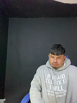 Snapshot of DickMasterfindom chatting on 05/21/26, 04:36 DickMasterfindom online show from 05/21/26, 04:36