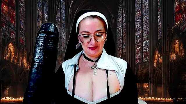 helenas fantasy online show from 12/06/24, 08:37