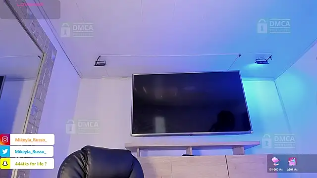 Mikeyla-Russo online show from 10/04/25, 07:01