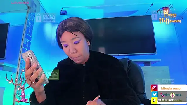 Mikeyla-Russo online show from 10/07/25, 07:44