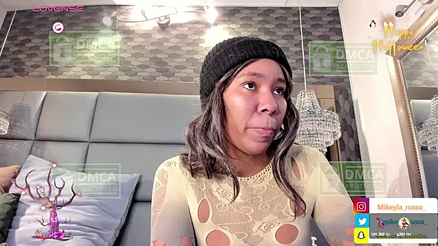 Mikeyla-Russo online show from 10/15/25, 08:09