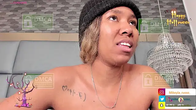 Mikeyla-Russo online show from 10/16/25, 07:04