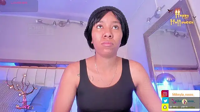 Mikeyla-Russo online show from 10/21/25, 07:47