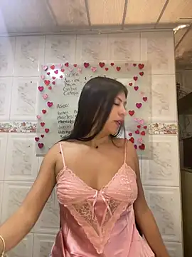 Snapshot of Alanna_atm_ chatting on 01/05/25, 08:10 Alanna atm online show from 01/05/25, 08:10