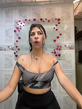 Snapshot of Alanna_atm_ chatting on 02/27/25, 05:26 Alanna atm online show from 02/27/25, 05:26