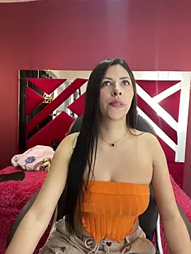 Snapshot of Alanna_atm_ chatting on 03/07/25, 04:11 Alanna atm online show from 03/07/25, 04:11