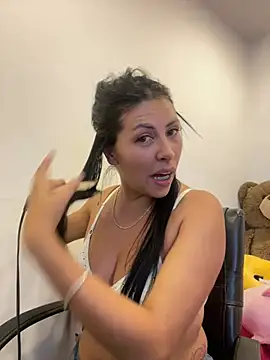 Alanna atm  online show from 05/31/26, 06:09