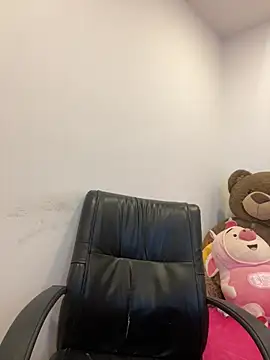 Alanna atm  online show from 06/17/26, 11:34