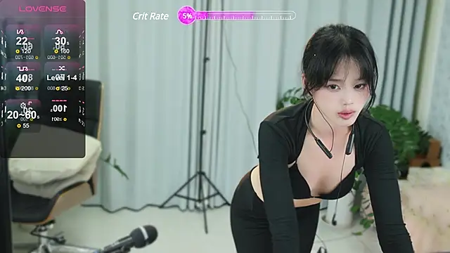  YouY  online show from 03/04/25, 01:06