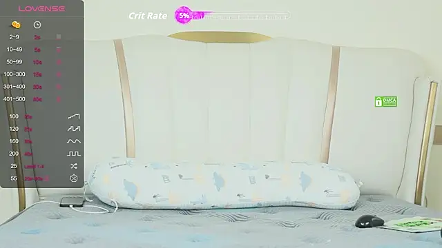 Snapshot of _YouY_ chatting on 10/10/25, 01:15 YouY online show from 10/10/25, 01:15