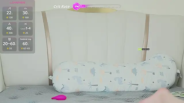 Snapshot of _YouY_ chatting on 10/26/25, 05:35 YouY online show from 10/26/25, 05:35