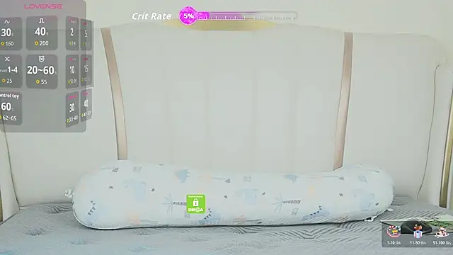 Snapshot of _YouY_ chatting on 10/31/25, 04:57 YouY online show from 10/31/25, 04:57