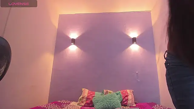 Sofia Clauss  online show from 12/12/24, 05:10