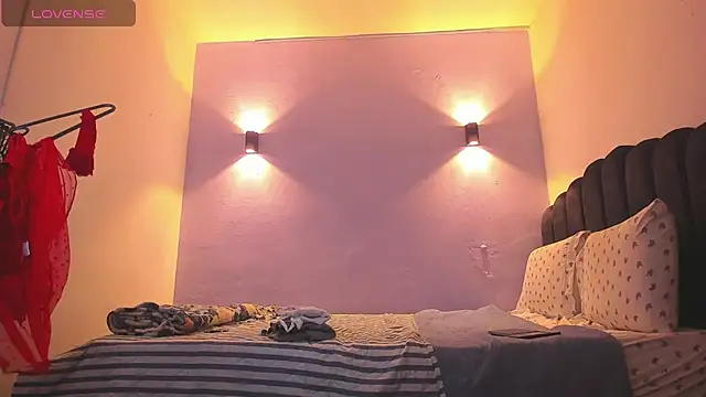 Sofia Clauss  online show from 03/08/25, 04:01