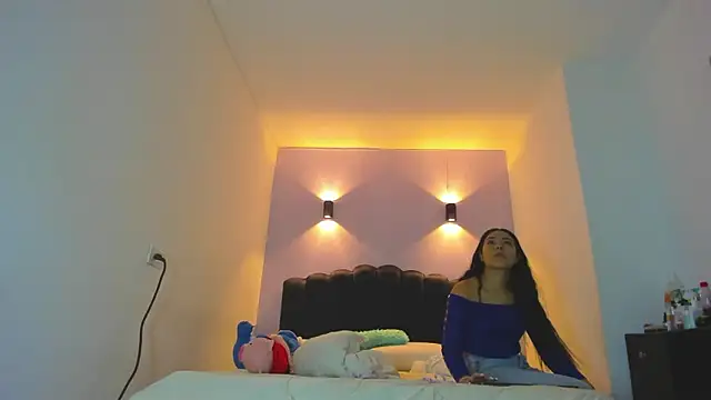 Snapshot of Sofia_Clauss_ chatting on 03/30/26, 04:02 Sofia Clauss online show from 03/30/26, 04:02