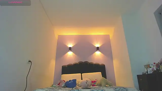 Snapshot of Sofia_Clauss_ chatting on 04/12/26, 04:50 Sofia Clauss online show from 04/12/26, 04:50