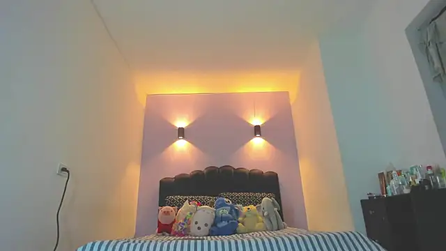 Snapshot of Sofia_Clauss_ chatting on 05/11/26, 04:18 Sofia Clauss online show from 05/11/26, 04:18