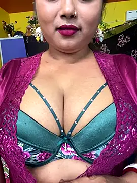 Snapshot of OrgsmMust chatting on 10/12/25, 06:40 OrgsmMust online show from 10/12/25, 06:40