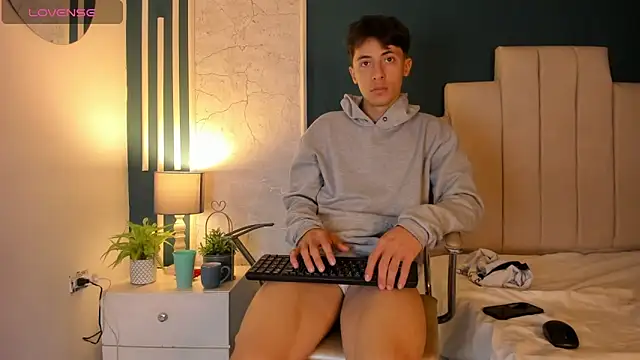 Snapshot of AlessandroDybala chatting on 01/31/25, 03:33 AlessandroDybala online show from 01/31/25, 03:33