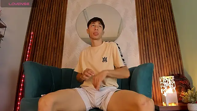 Snapshot of AlessandroDybala chatting on 02/04/25, 12:33 AlessandroDybala online show from 02/04/25, 12:33