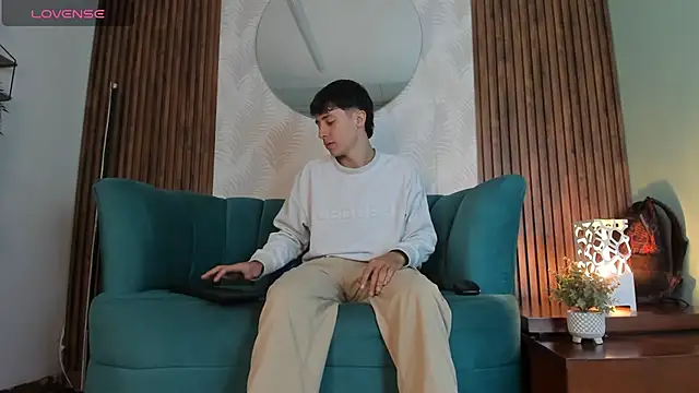 Snapshot of AlessandroDybala chatting on 02/05/25, 11:34 AlessandroDybala online show from 02/05/25, 11:34