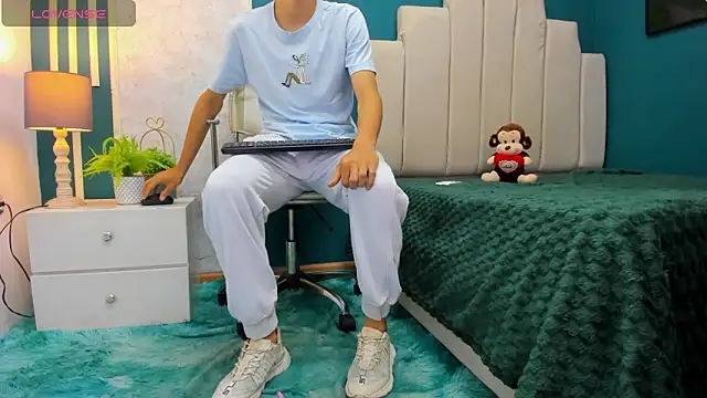 Snapshot of AlessandroDybala chatting on 02/13/25, 11:50 AlessandroDybala online show from 02/13/25, 11:50