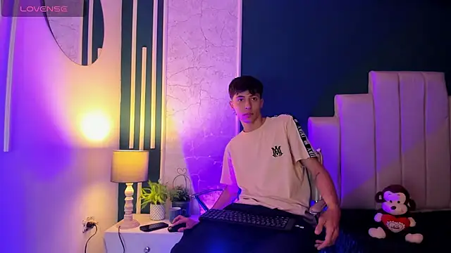 Snapshot of AlessandroDybala chatting on 02/14/25, 12:03 AlessandroDybala online show from 02/14/25, 12:03