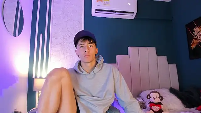 Snapshot of AlessandroDybala chatting on 02/21/25, 03:21 AlessandroDybala online show from 02/21/25, 03:21