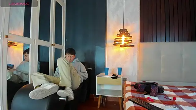 Snapshot of AlessandroDybala chatting on 02/23/25, 03:18 AlessandroDybala online show from 02/23/25, 03:18