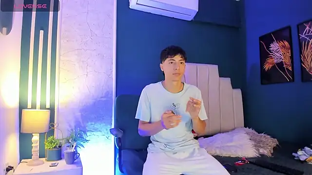 Snapshot of AlessandroDybala chatting on 03/05/25, 11:38 AlessandroDybala online show from 03/05/25, 11:38