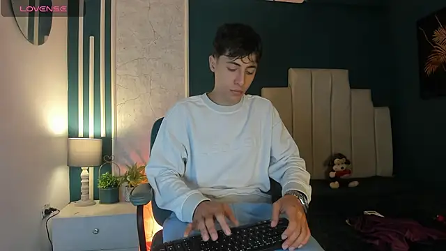 Snapshot of AlessandroDybala chatting on 03/06/25, 11:36 AlessandroDybala online show from 03/06/25, 11:36