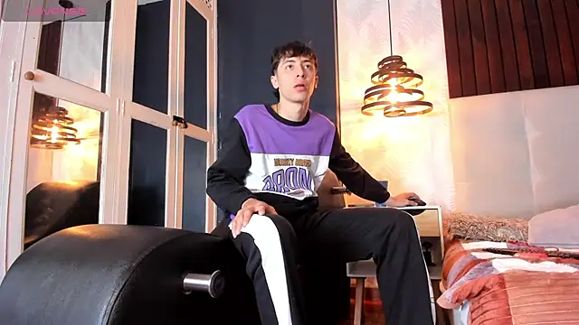 Snapshot of AlessandroDybala chatting on 03/09/25, 11:47 AlessandroDybala online show from 03/09/25, 11:47