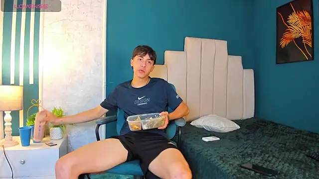 Snapshot of AlessandroDybala chatting on 03/18/25, 05:21 AlessandroDybala online show from 03/18/25, 05:21