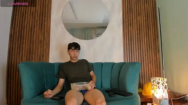 Snapshot of AlessandroDybala chatting on 03/22/25, 06:25 AlessandroDybala online show from 03/22/25, 06:25