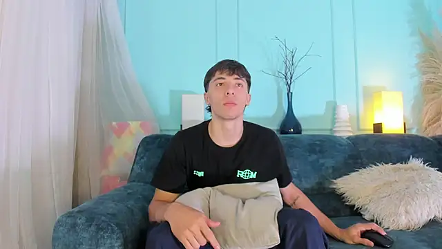 Snapshot of AlessandroDybala chatting on 11/08/25, 12:16 AlessandroDybala online show from 11/08/25, 12:16