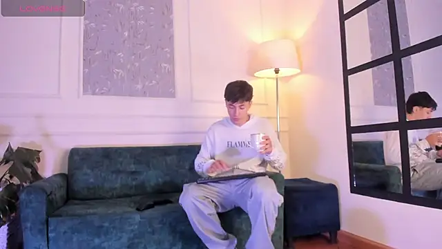 Snapshot of AlessandroDybala chatting on 11/18/25, 12:31 AlessandroDybala online show from 11/18/25, 12:31