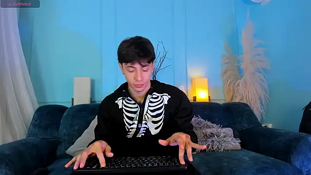 Snapshot of AlessandroDybala chatting on 11/26/25, 12:39 AlessandroDybala online show from 11/26/25, 12:39