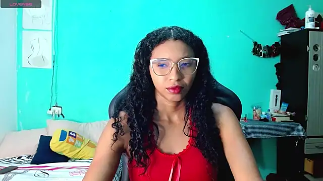 Snapshot of sensitive_brunette chatting on 06/10/26, 02:23 sensitive brunette online show from 06/10/26, 02:23