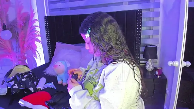 Sofiia-Rubb online show from 12/28/24, 03:47