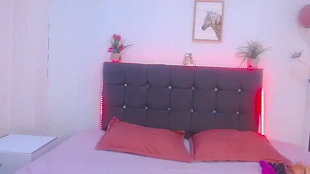 candy lux  online show from 07/15/26, 07:30