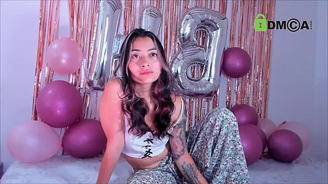 Lauren A online show from 12/13/24, 05:21