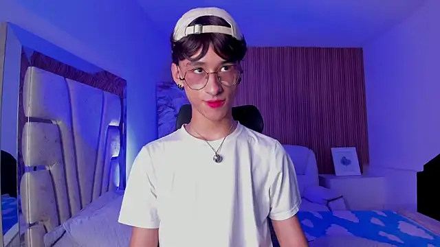 JasperCooper  online show from 10/20/25, 01:33