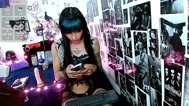 Snapshot of Samantha_G chatting on 03/01/25, 10:42 Samantha G online show from 03/01/25, 10:42