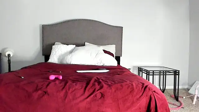 yiauana online show from 09/23/25, 01:52