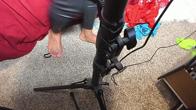 yiauana online show from 11/14/25, 08:35